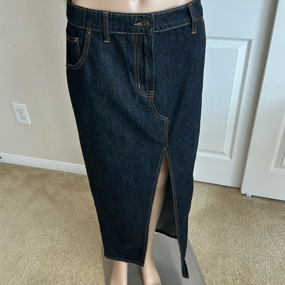 Lioness Denim - NWT Lioness Dark Blue Denim Skirt Size Small.